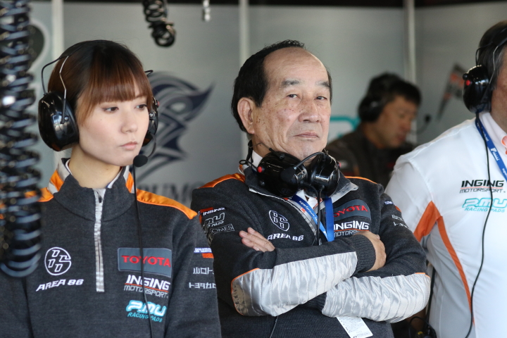 フリー走行: フリー走行: 株式会社セルモ代表取締役・佐藤正幸氏（P.MU/CERUMO · INGING）