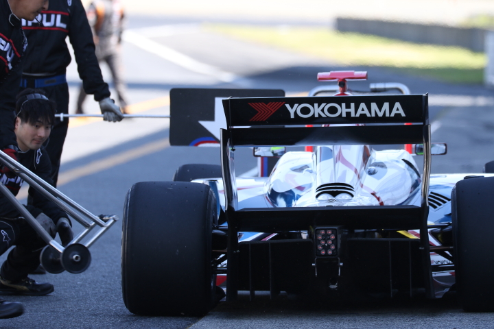 フリー走行: 関口雄飛（ITOCHU ENEX TEAM IMPUL SF14）