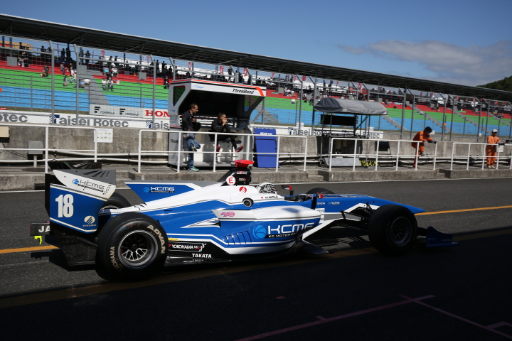 フリー走行: 小林可夢偉（KCMG Elyse SF14）