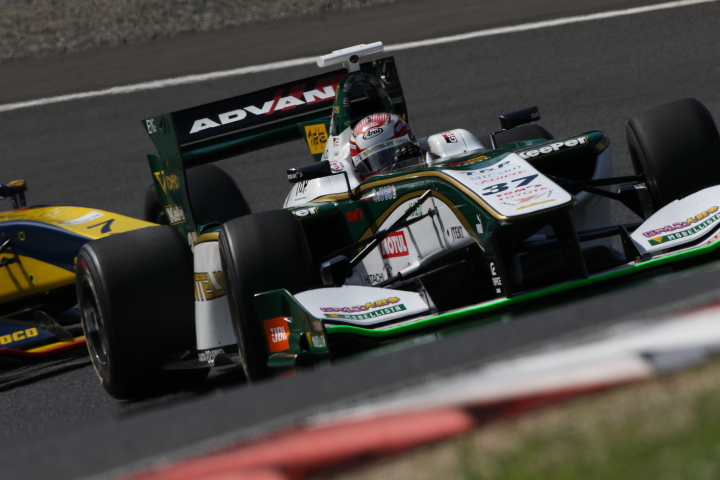 フリー走行: 中嶋一貴（VANTELIN KOWA TOM’S SF14）