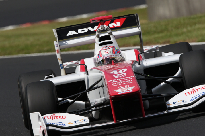 フリー走行: 野尻智紀（DOCOMO DANDELION M40S SF14）