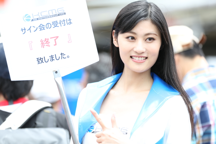 ピットウォーク: レースクイーン