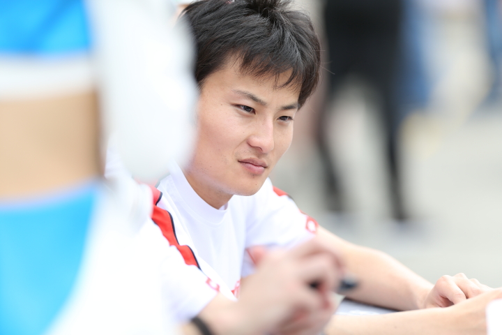 ピットウォーク: 山下健太（KONDO RACING）