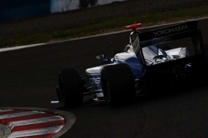 レース1決勝: 小林可夢偉（KCMG Elyse SF14）