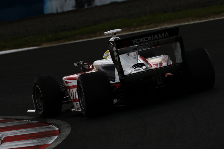 レース1決勝: 山本尚貴（TEAM無限SF14）