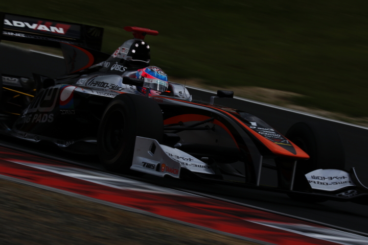 レース1決勝: 国本雄資（P.MU/CERUMO・INGING SF14）