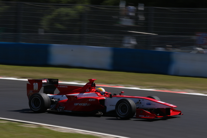 レース2公式予選: 塚越広大（REAL SF14）