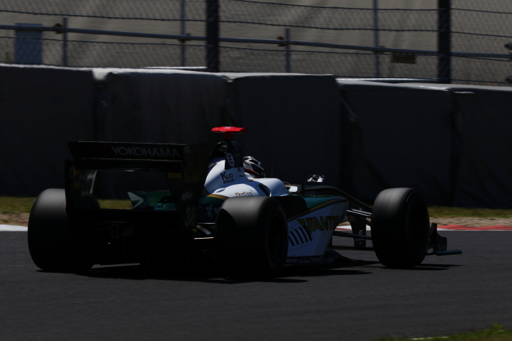 レース2公式予選: アンドレ・ロッテラー（VANTELIN KOWA TOM’S SF14）