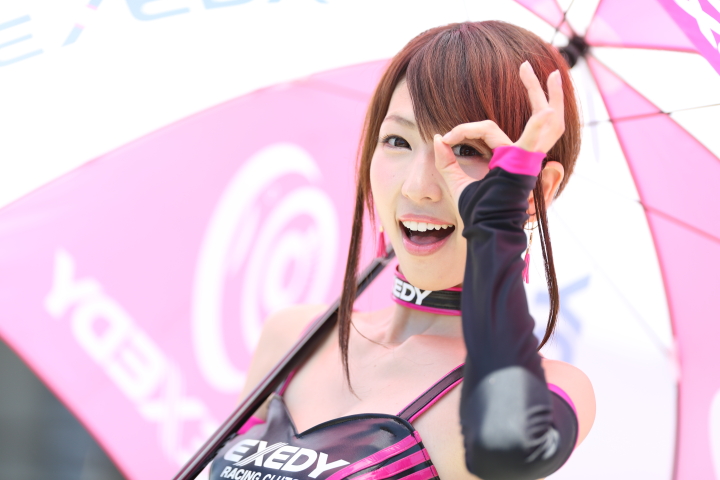 ピットウォーク: レースクイーン