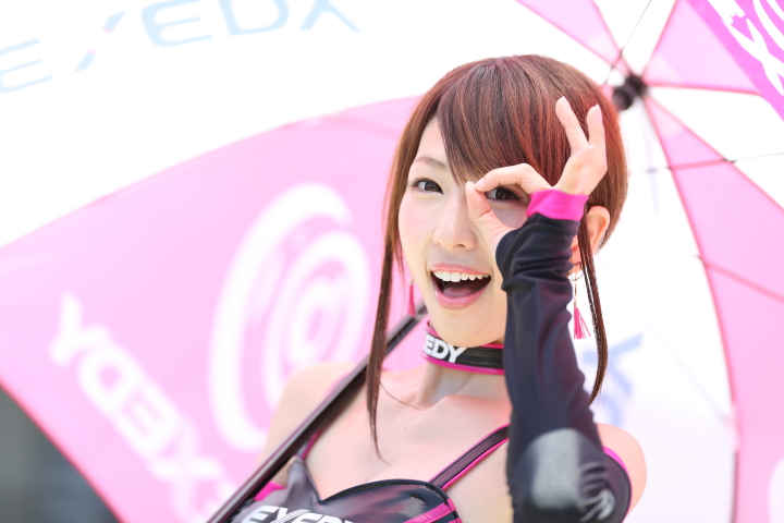 ピットウォーク: レースクイーン