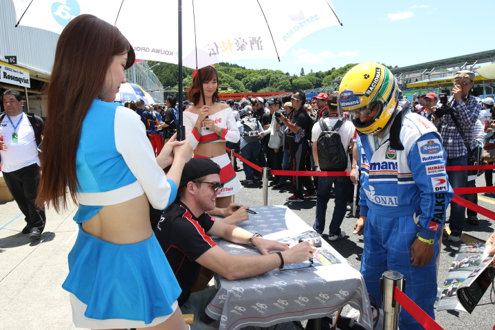 ピットウォーク: ニック・キャシディ（KONDO RACING）