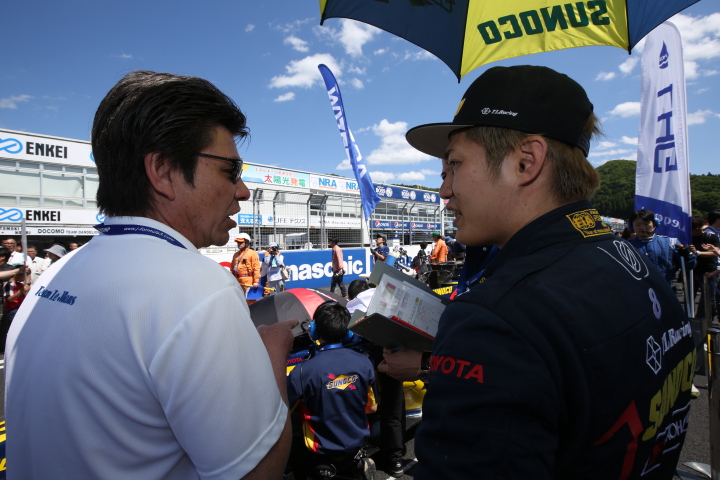 レース2スタート進行: 大嶋和也（SUNOCO TEAM LEMANS）