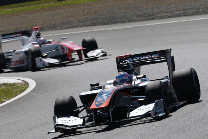 レース2決勝: 国本雄資（P.MU/CERUMO・INGING SF14）