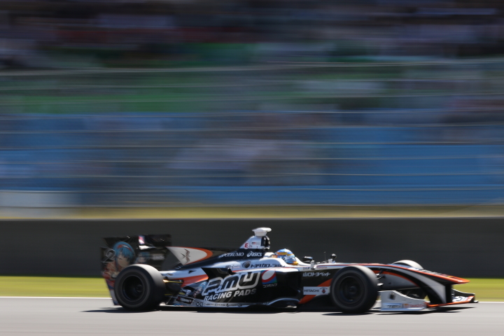 レース2決勝: 石浦宏明（P.MU/CERUMO・INGING SF14）