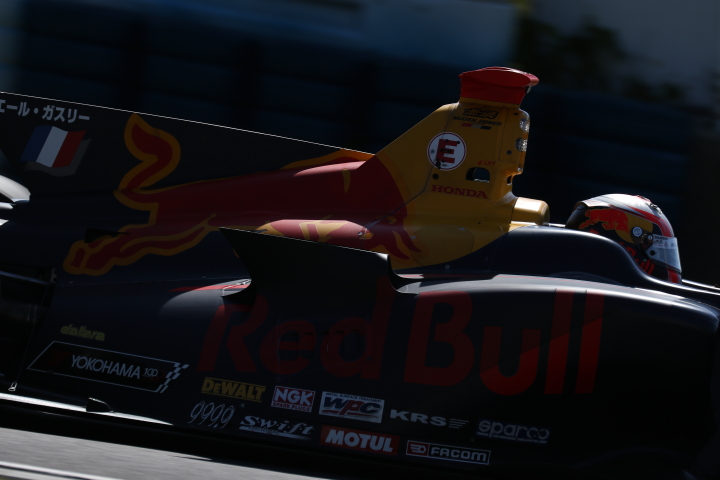 レース2決勝: ピエール・ガスリー（TEAM無限SF14）