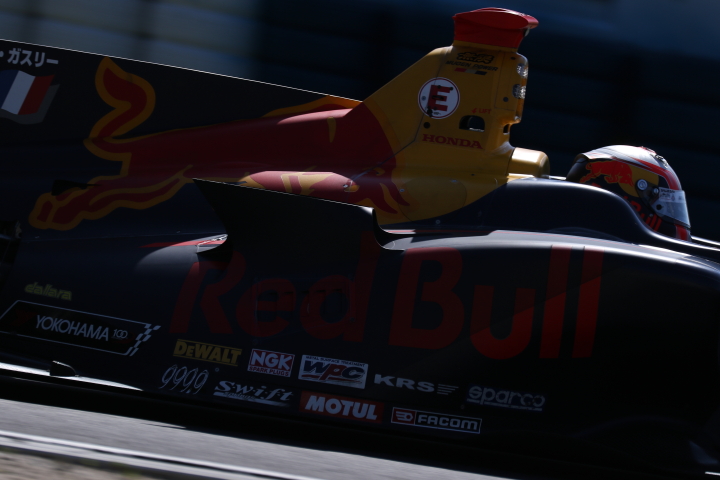 レース2決勝: ピエール・ガスリー（TEAM無限SF14）