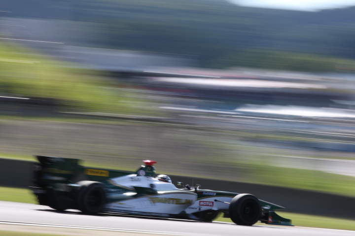 レース2決勝: アンドレ・ロッテラー（VANTELIN KOWA TOM’S SF14）