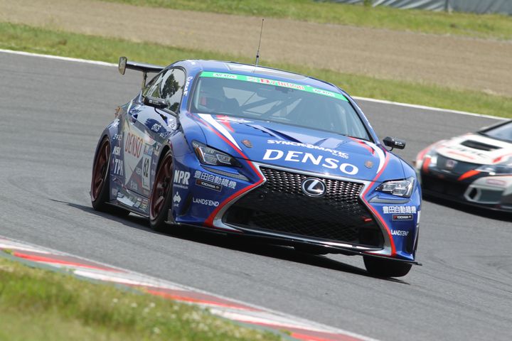 ST-3クラスポールポジションは嵯峨宏紀／中山雄一／山下健太組（DENSO Le Beausset RC350）