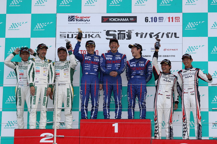 ST-3クラスの暫定表彰式