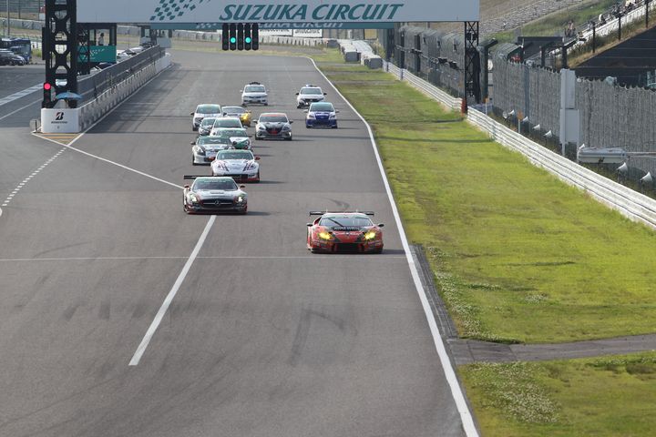 セカンドチャンス100: 100分間のレースがスタートした