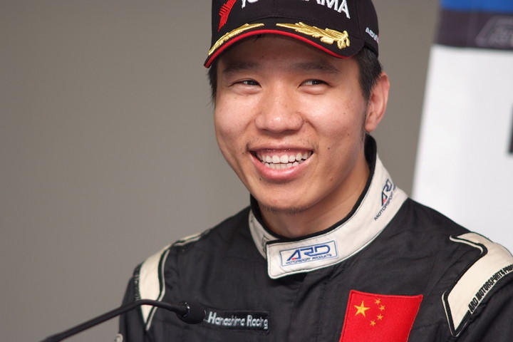 決勝記者会見: Nクラス3位のアレックス・ヤン（HuaJiangHU Racing）