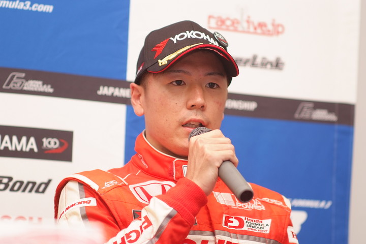 決勝記者会見: 決勝3位の大津弘樹（TODA RACING）
