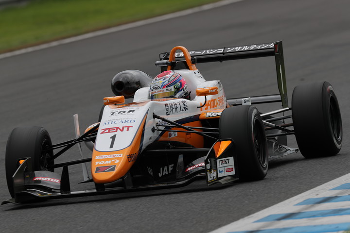 優勝は坪井翔（カローラ中京Kuo TOM'S F317）