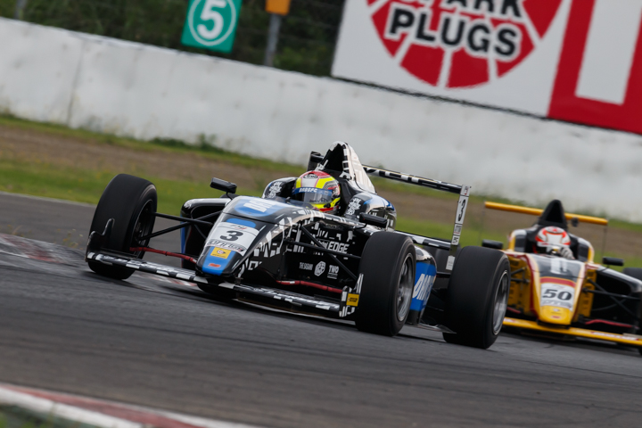 決勝3位は石坂瑞基（DADSFC SUTEKINA F4）