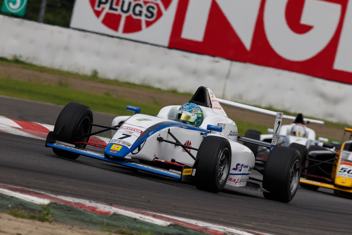 決勝2位は大滝拓也（SRS/コチラレーシング）