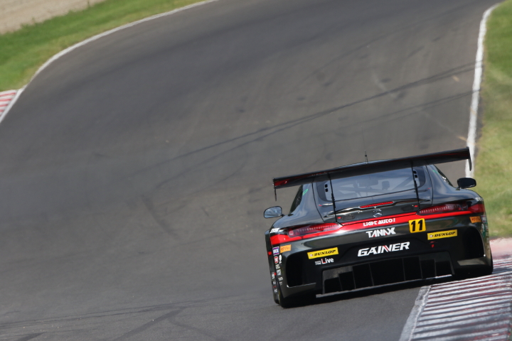公式練習: 平中克幸／ビヨン・ビルドハイム組（GAINER TANAX AMG GT3）