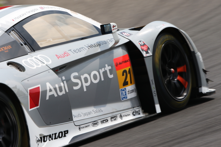 公式練習: リチャード・ライアン／柳田真孝組（Hitotsuyama Audi R8 LMS）