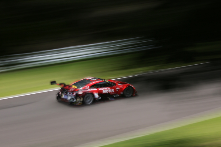 公式練習: 松田次生／ロニー・クインタレッリ組（MOTUL AUTECH GT-R）