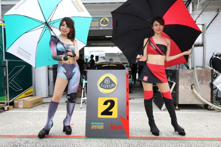 ピットウォーク: レースクイーン