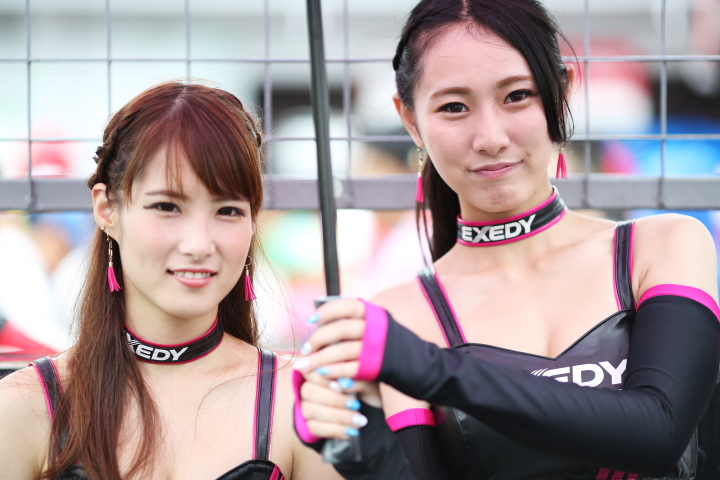 ピットウォーク: レースクイーン