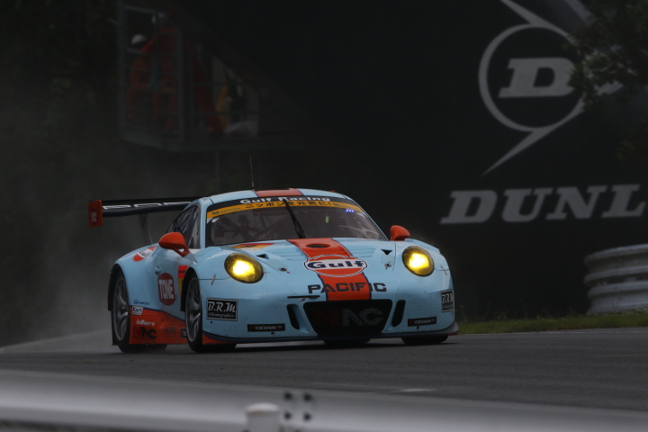 スタート進行: 峰尾恭輔（GULF NAC PORSCHE 911）