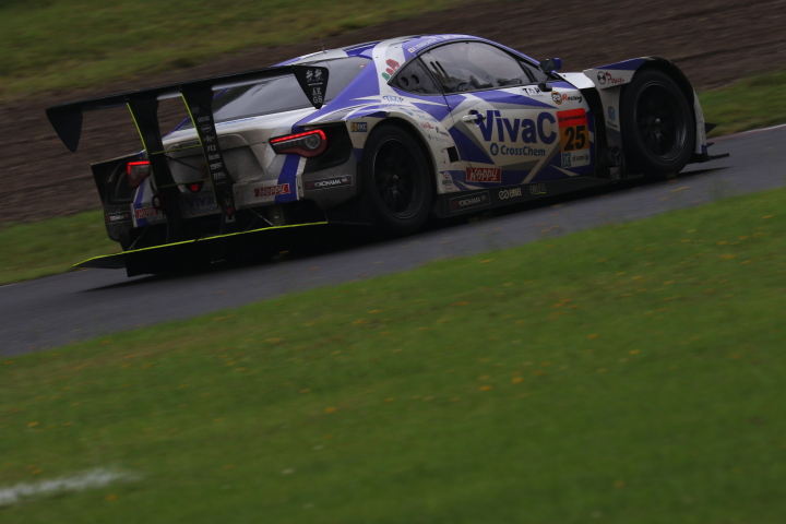 決勝レース: 決勝レース: 松井孝允（VivaC 86 MC）