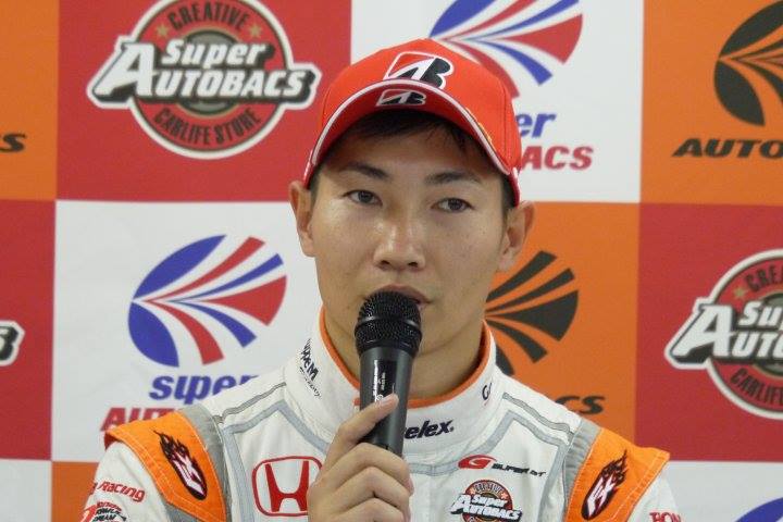 予選記者会見: GT500クラスポールポジションの小林崇志（AUTOBACS RACING TEAM AGURI）