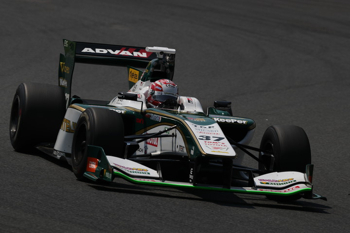 フリー走行1回目: 3位は中嶋一貴（VANTELIN KOWA TOM’S SF14）