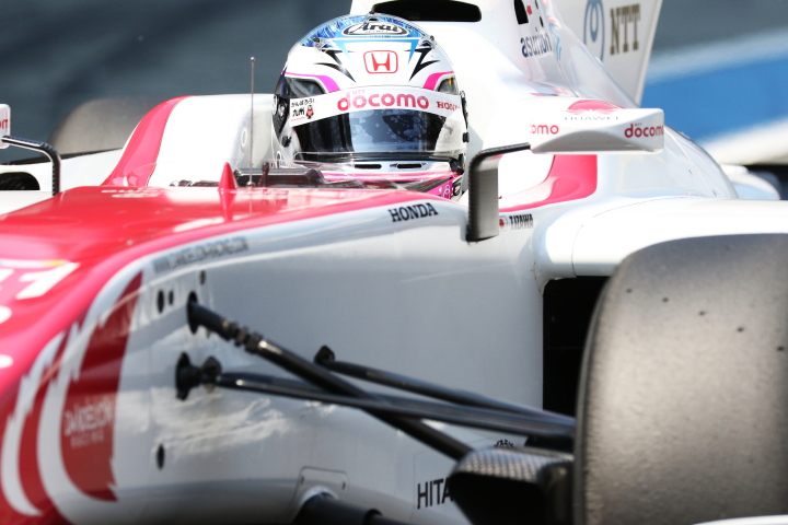 フリー走行: 伊沢拓也（DOCOMO DANDELION M41Y SF14）