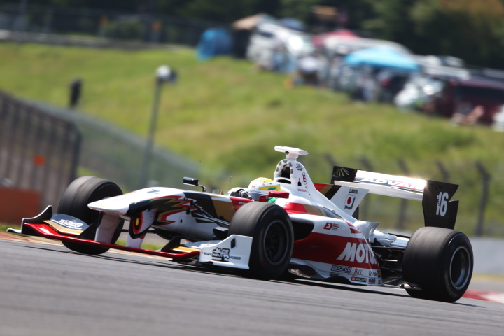 フリー走行: 山本尚貴（TEAM MUGEN SF14）