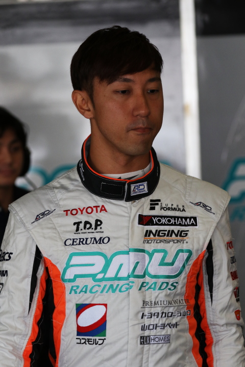 フリー走行: 石浦宏明（P.MU/CERUMO · INGING）