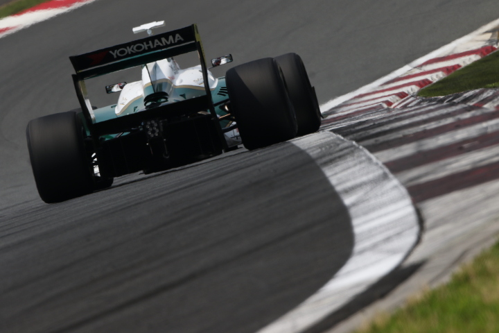 フリー走行: 中嶋一貴（VANTELIN KOWA TOM’S SF14）