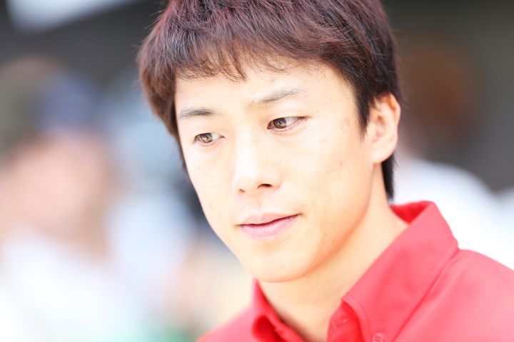 ピットウォーク: 伊沢拓也（DOCOMO TEAM DANDELION RACING）