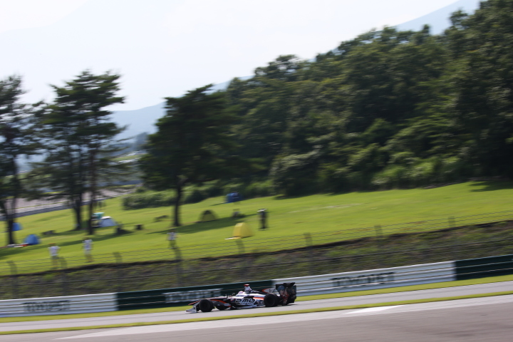 決勝レース: 国本雄資（P.MU/CERUMO・INGING SF14）