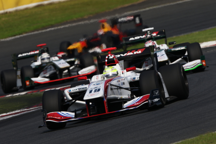 決勝レース: 関口雄飛（ITOCHU ENEX TEAM IMPUL SF14）