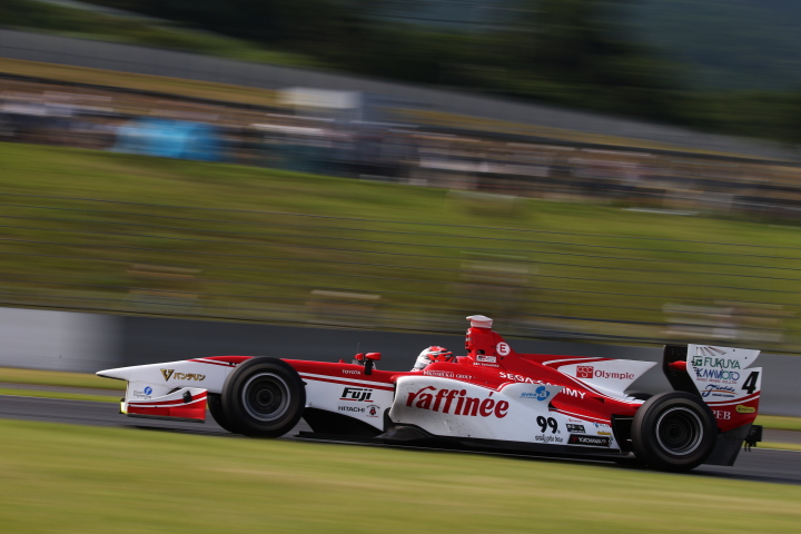 決勝レース: 山下健太（FUJI x raffinee KONDO SF14）