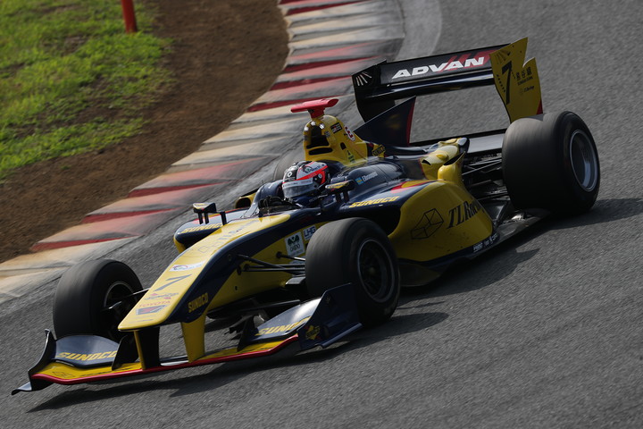 決勝2位はフェリックス・ローゼンクヴィスト（SUNOCO TEAM LEMANS SF14）