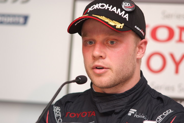 決勝記者会見: 2位のフェリックス・ローゼンクヴィスト（SUNOCO TEAM LEMANS）