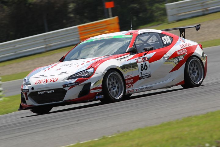 ST-4クラスポールポジションは松井孝允／蒲生尚弥／坪井翔組（TOYOTA Team TOM'S SPIRIT 86）