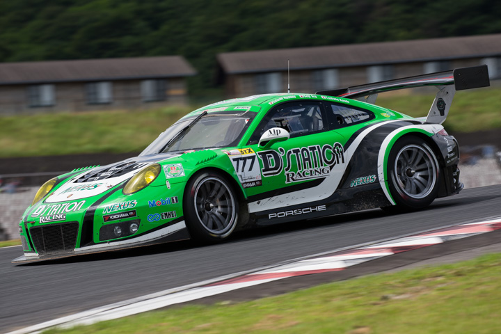 ST-Xクラス決勝2位は星野敏／荒聖治／近藤翼組（D'station Porsche）